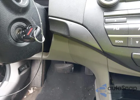 2010 Honda Accord 2.4 Lx z USA, uszkodzony, nr VIN 1HGCP2F3HAA029703